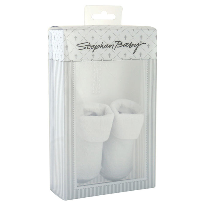 Stephan Baby’s Cross Bibs & Socks Gift Set is perfect for those special faith-based occasions. This set includes a white bib with embroidered cross and coordinating white lace socks.