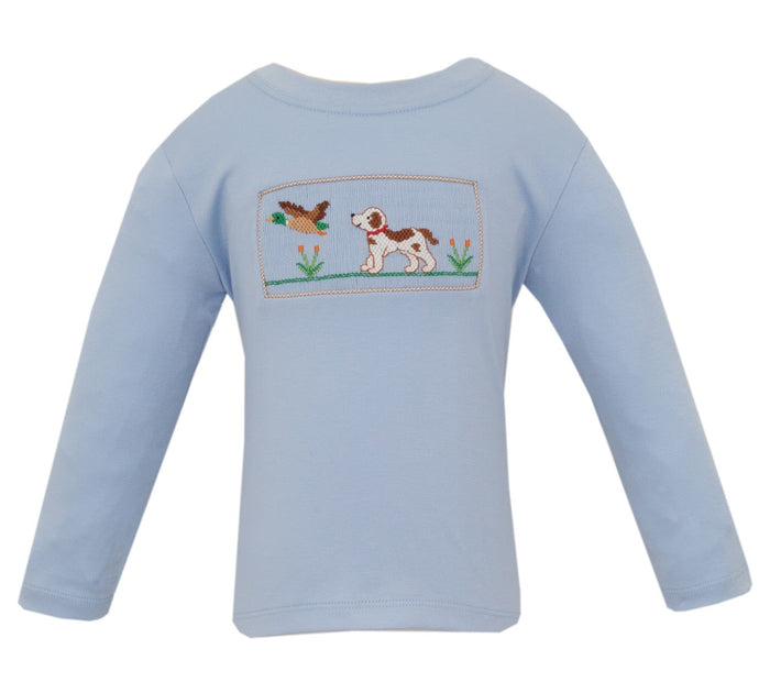 The Anavini Smocked Hunting Dogs Tee brings timeless charm to your little one’s wardrobe. Soft, light blue knit and delicate hunting dog smocking create a cozy, classic look that celebrates childhood adventures with warmth and style. Perfect for keeping your boy comfortable and effortlessly cute!