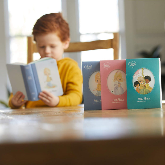 NKJV, Precious Moments Small Hands Bible, Comfort Print: Holy Bible, New King James Version