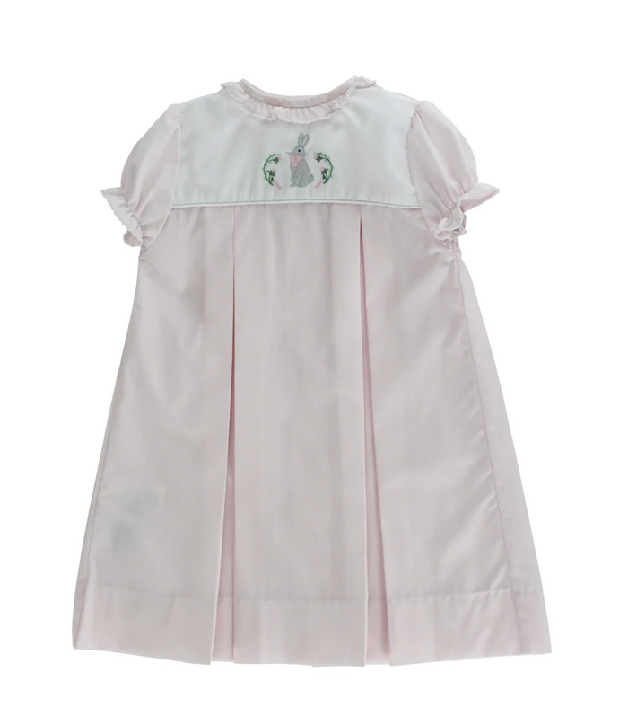 Dress your little one in the charming Oliver Rabbit Infant Girl Daygown by Bailey Boys. This pink, breathable gown, adorned with delightful rabbit stitching, is perfect for spring celebrations, Easter, or church. Embrace a timeless style that offers comfort and cuteness in every moment!